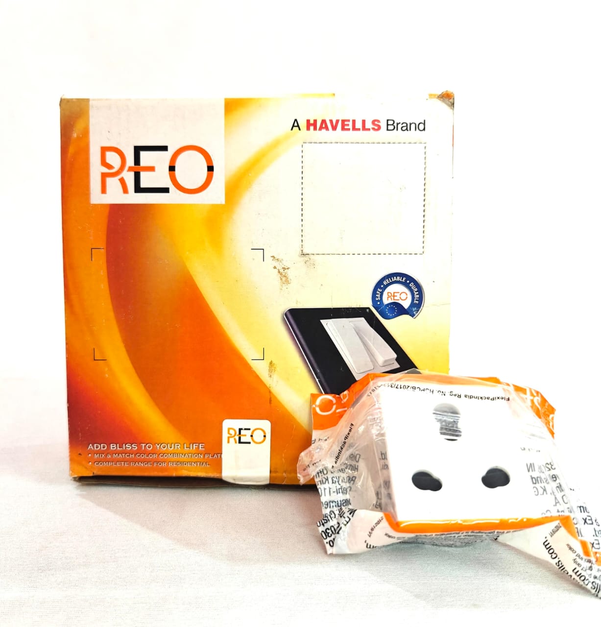 Reo Socket 6 amp