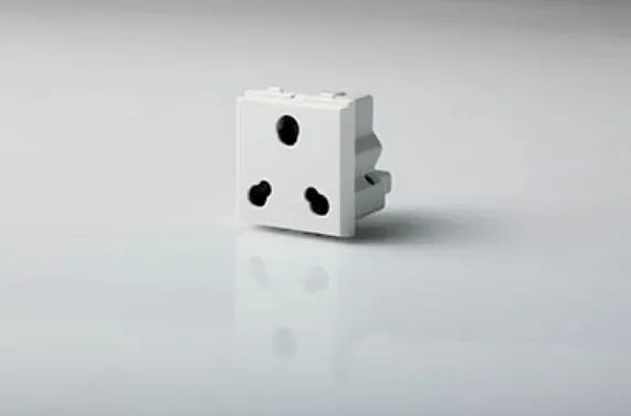 HPL 16 Amp Socket